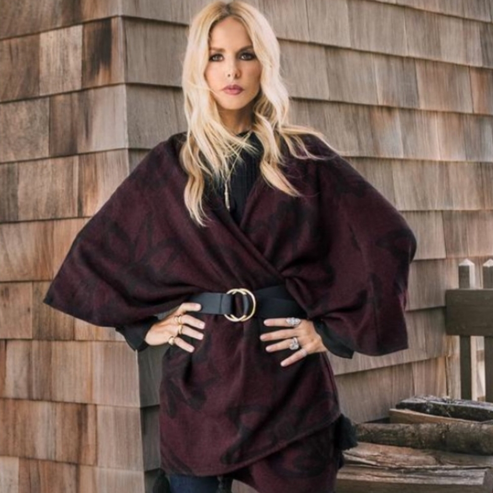 Cleobella Sevigny ~ Cardigan Capelet Wrap. NEW - Picture 1 of 5